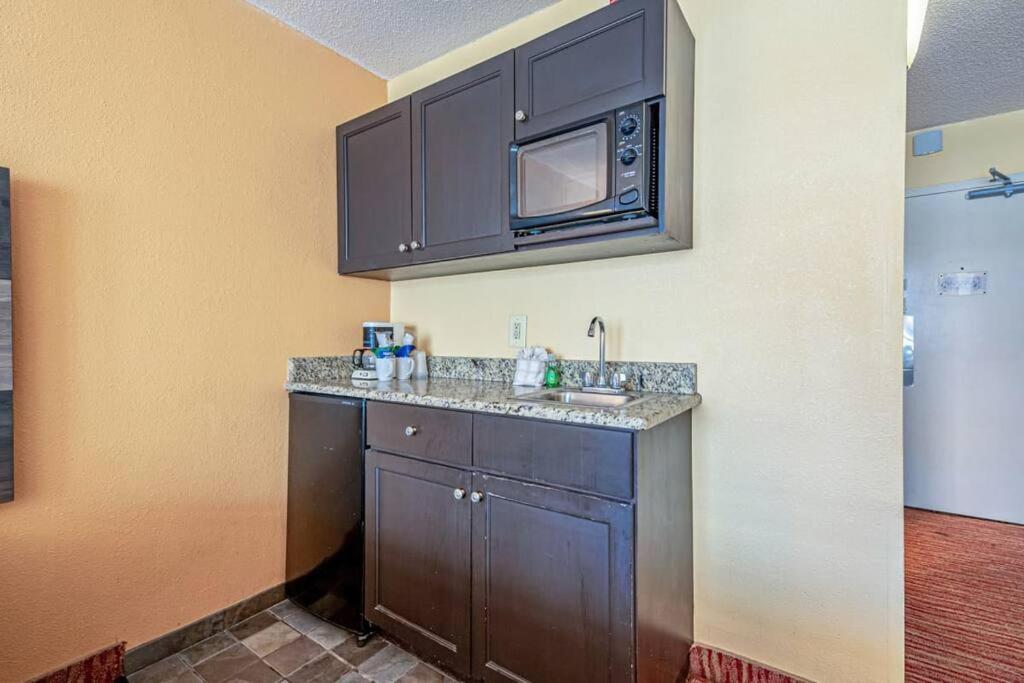 Remodeled Condo, Waterpark View At Landmark Resort Myrtle Beach Buitenkant foto